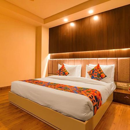 Fabhotel Prime Shanit Delhi  Exteriör bild