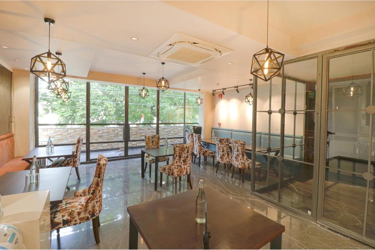 Fabhotel Prime Shanit Delhi  Exteriör bild
