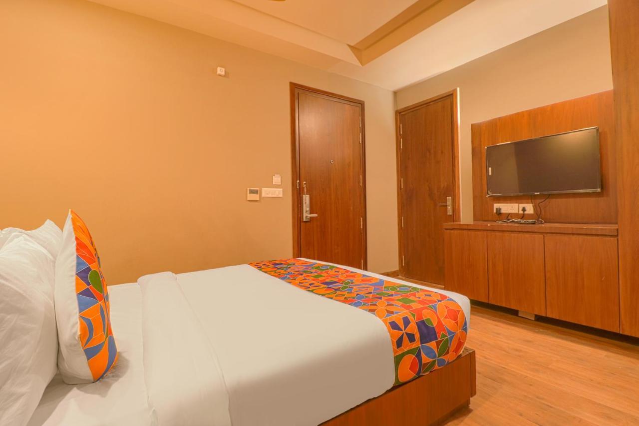 Fabhotel Prime Shanit Delhi  Exteriör bild